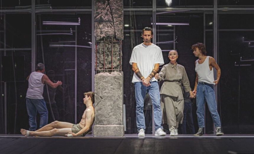 Пролетая над гнездом кукушки