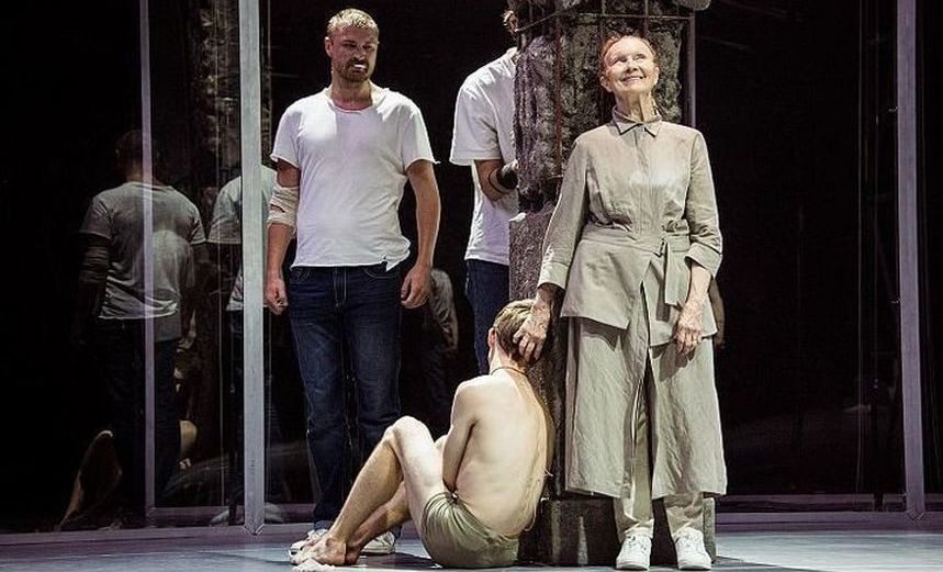 Пролетая над гнездом кукушки